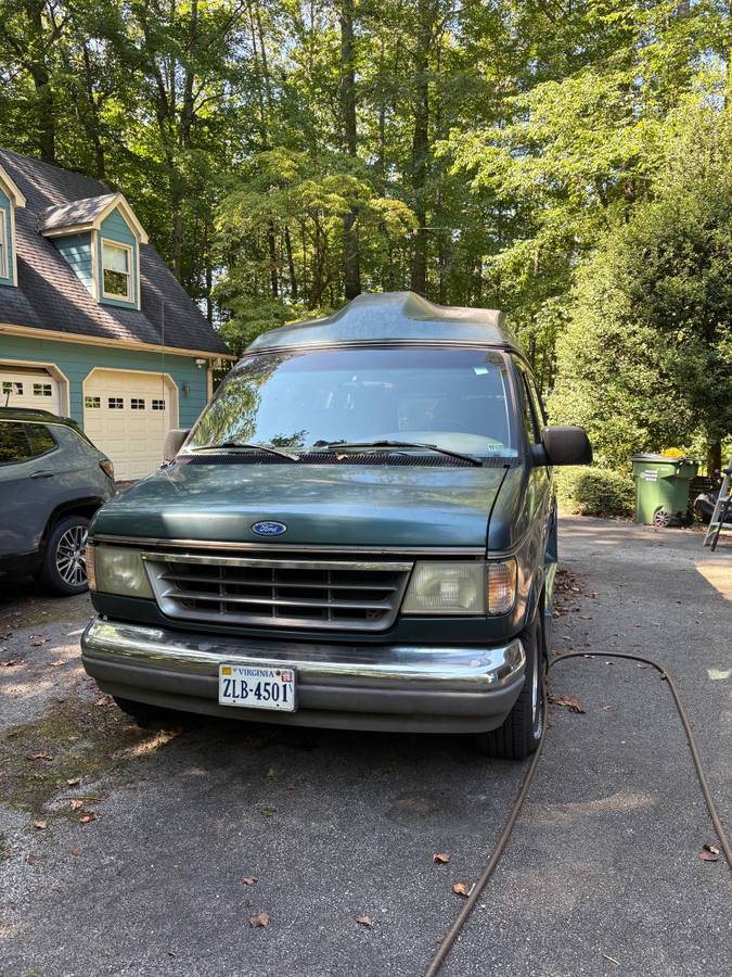 Ford-econoline-conversion-van-1995-green-5