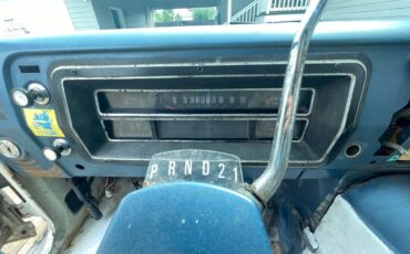 Ford-econoline-e-300-1972-white-10