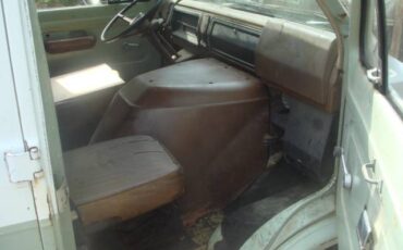 Ford-econoline-e100-1972-7