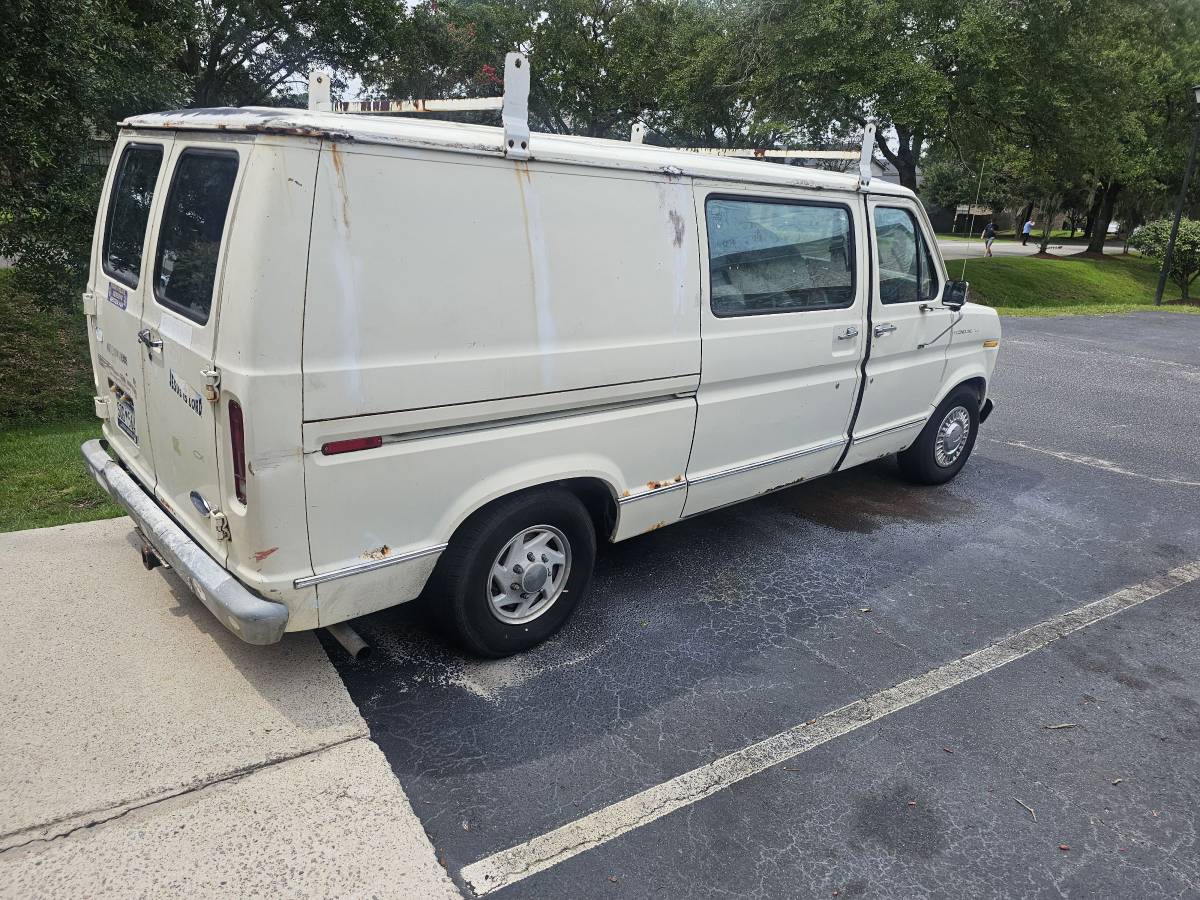 Ford-econoline-e150-cargo-van-1990-white-4