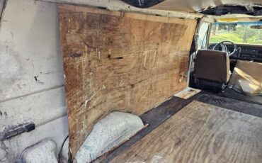 Ford-econoline-e150-cargo-van-1990-white-6