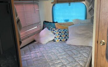 Ford-econoline-e350-1993-white-1
