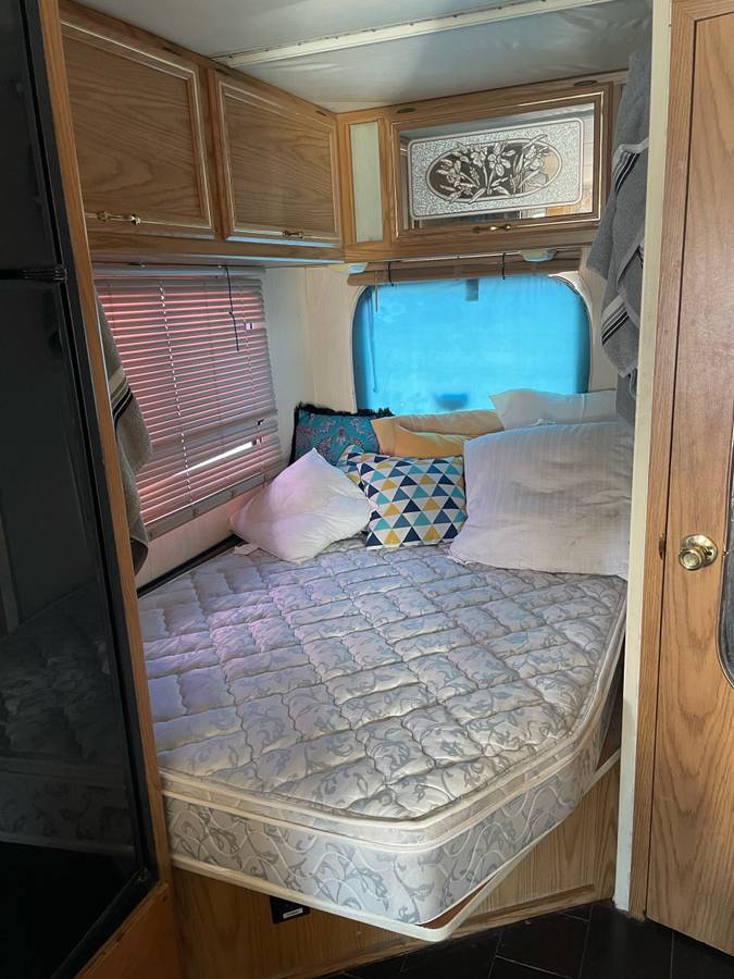 Ford-econoline-e350-1993-white-1