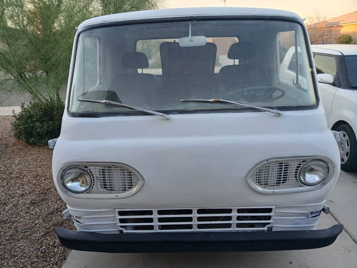 Ford-econoline-truck-1963-white