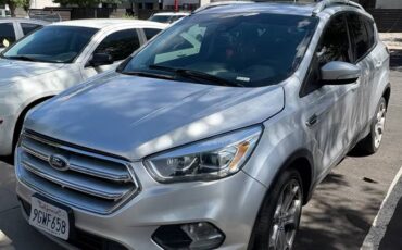 Ford-escape-titanium-1967-grey-2