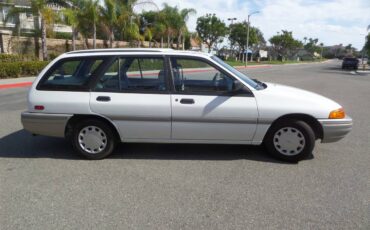 Ford-escort-lx-wagon-1991-white-3