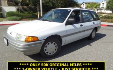 Ford-escort-lx-wagon-1991-white-7