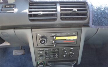 Ford-escort-lx-wagon-1991-white-8