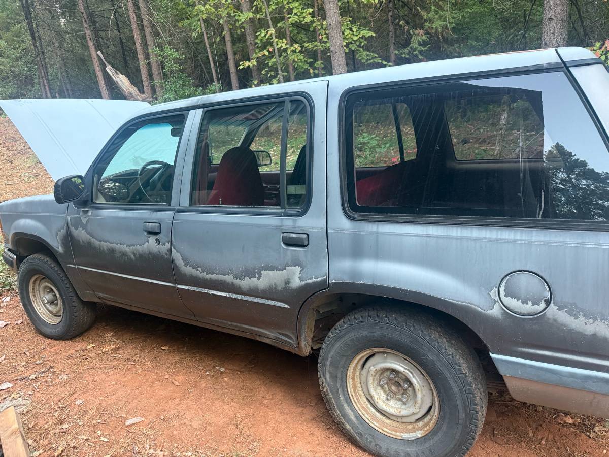 Ford-explorer-1991-blue