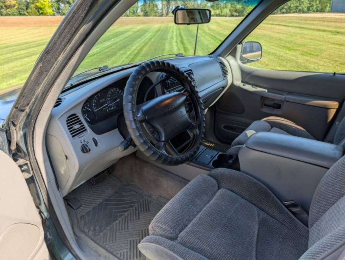 Ford-explorer-1995-green-8