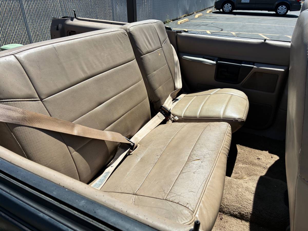 Ford-explorer-eddie-bauer-1991-black-10