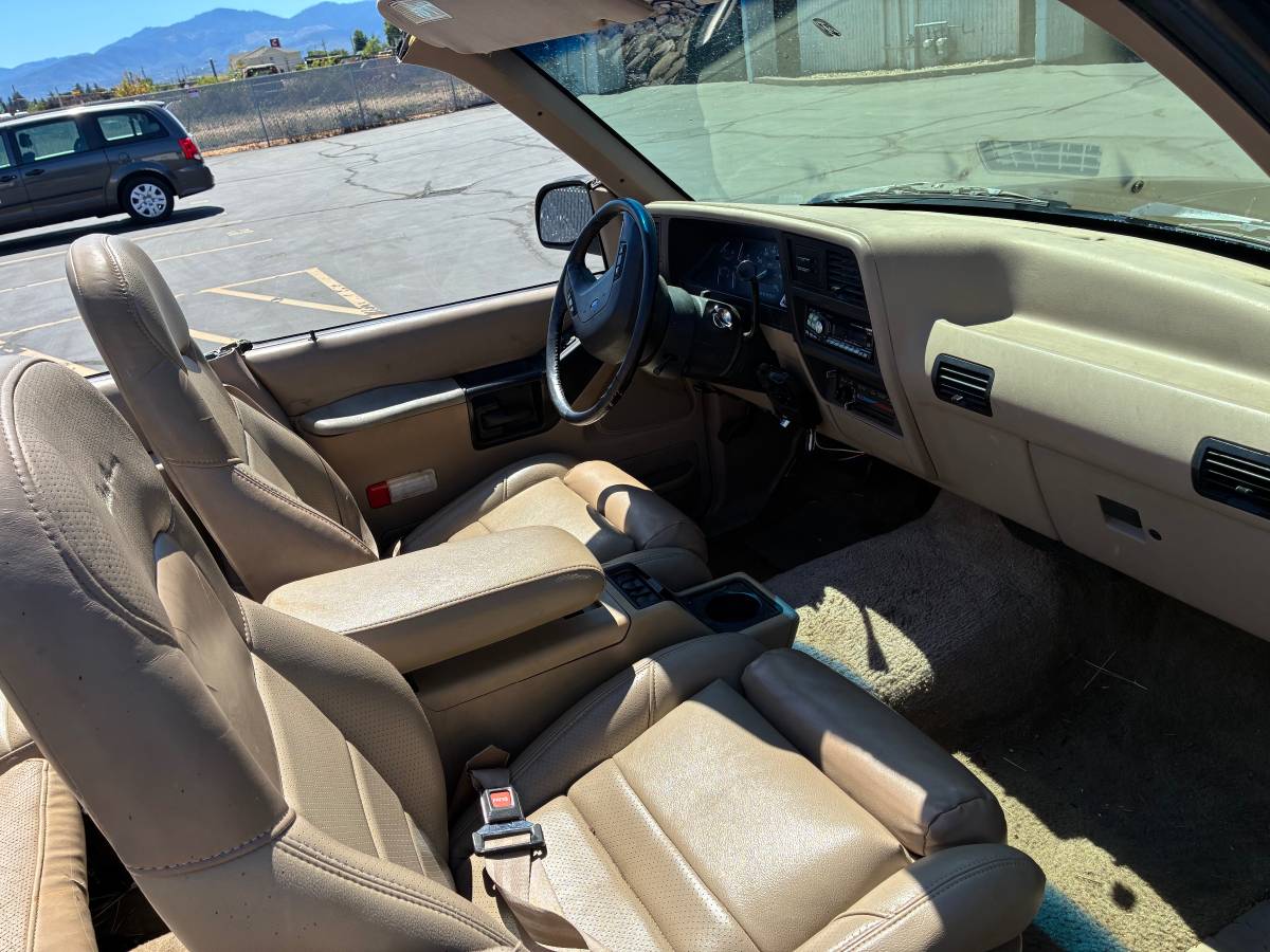Ford-explorer-eddie-bauer-1991-black-9
