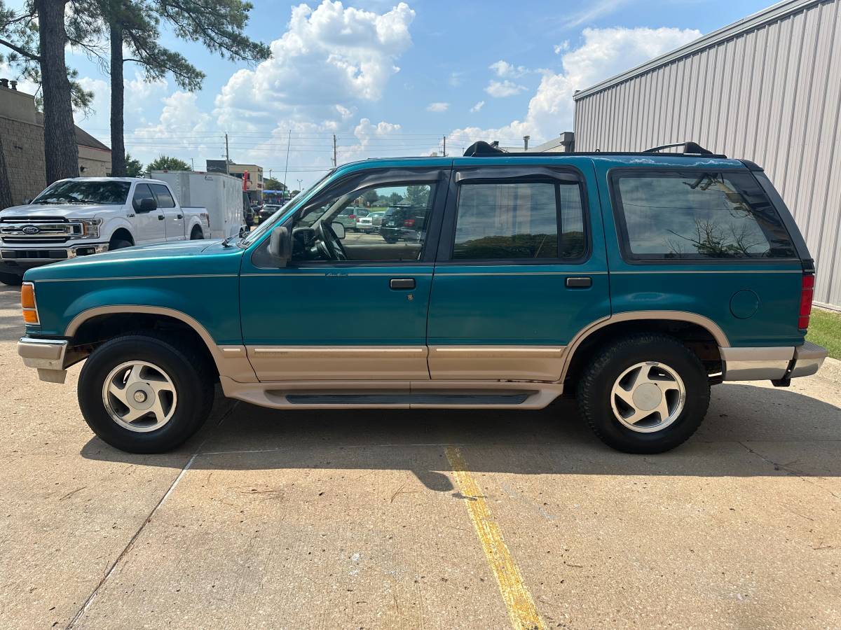 Ford-explorer-eddie-bauer-4x4-1994-8