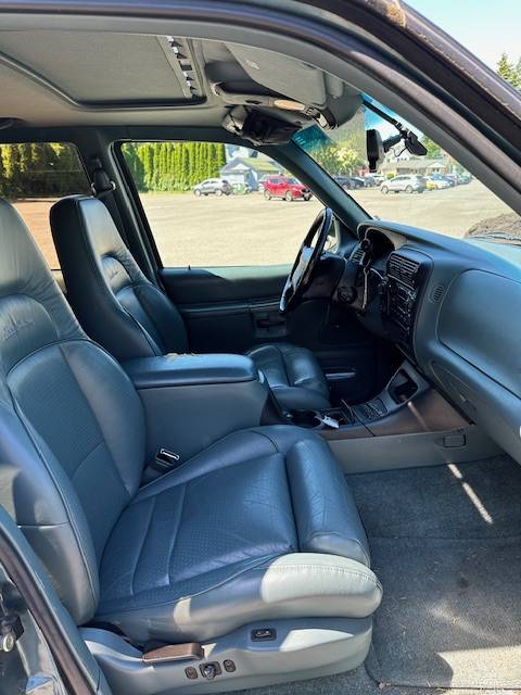 Ford-explorer-eddie-bauer-4x4-1995-green-2