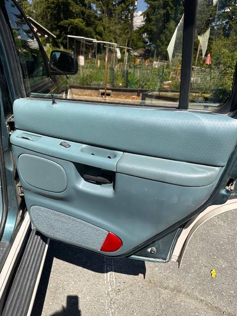 Ford-explorer-eddie-bauer-4x4-1995-green-6