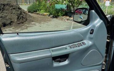 Ford-explorer-eddie-bauer-4x4-1995-green-8