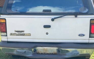 Ford-explorer-xlt-1995-white-1