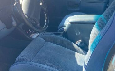 Ford-explorer-xlt-1995-white-2