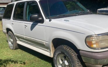 Ford-explorer-xlt-1995-white