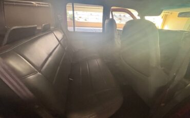 Ford-explorer-xlt-4x4-one-owner-70k-miles-1981-red-3