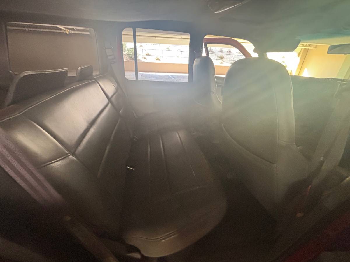 Ford-explorer-xlt-4x4-one-owner-70k-miles-1981-red-3