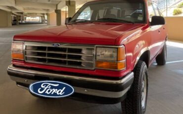 Ford-explorer-xlt-4x4-one-owner-70k-miles-1981-red