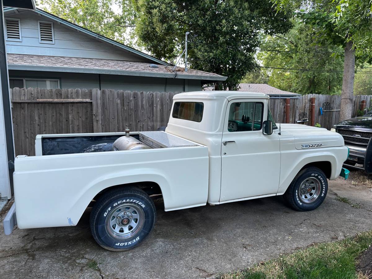 Ford-f-100-1960-white