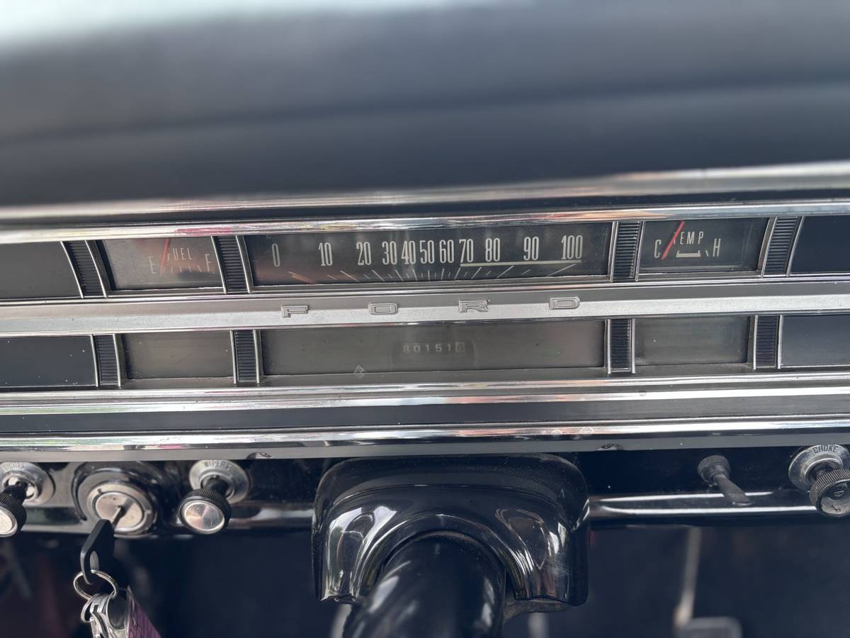Ford-f-100-1967-custom-13