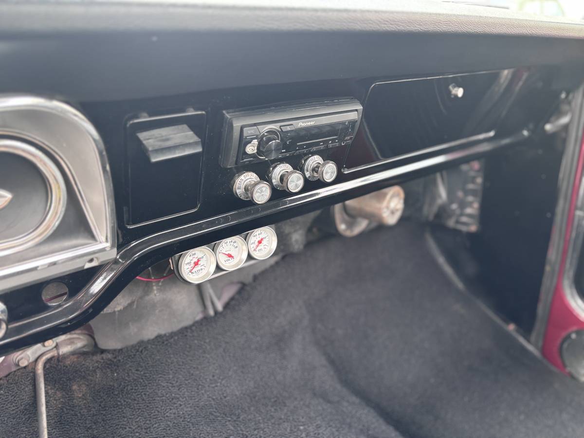 Ford-f-100-1967-custom-14