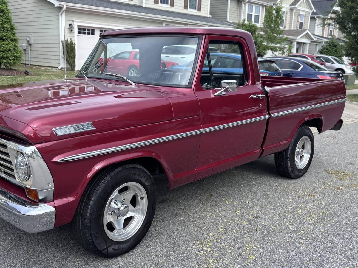 Ford-f-100-1967-custom-2