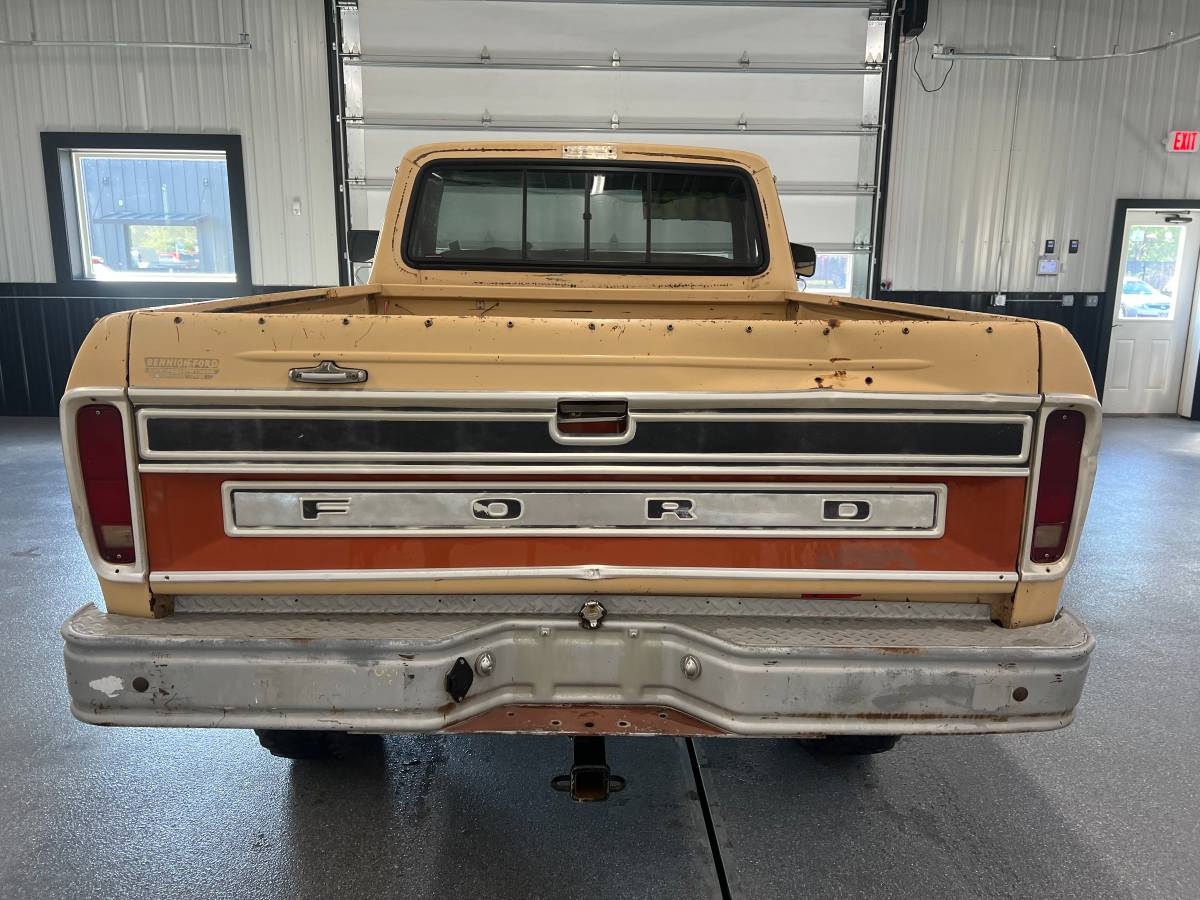 Ford-f-150-1977-custom-4