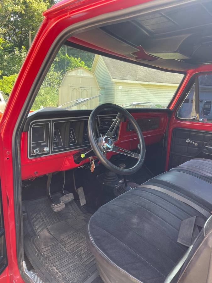 Ford-f-150-1977-red-2