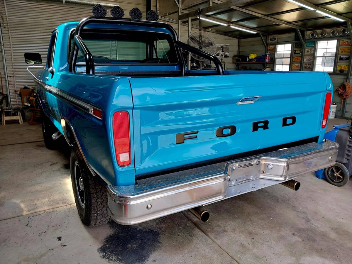 Ford-f-150-1978-blue-17
