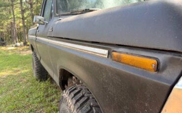 Ford-f-150-1979-black-11