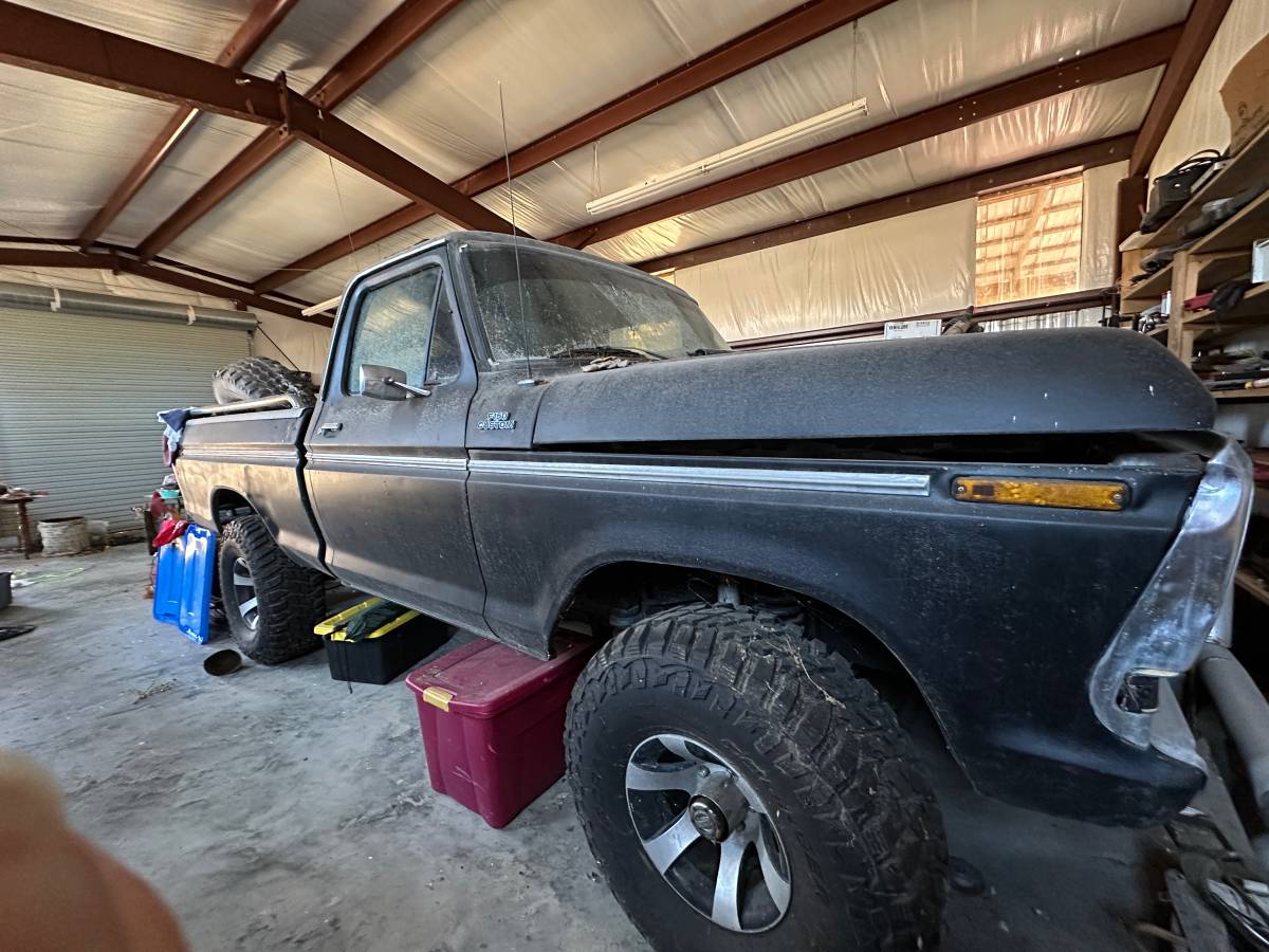 Ford-f-150-1979-black-15