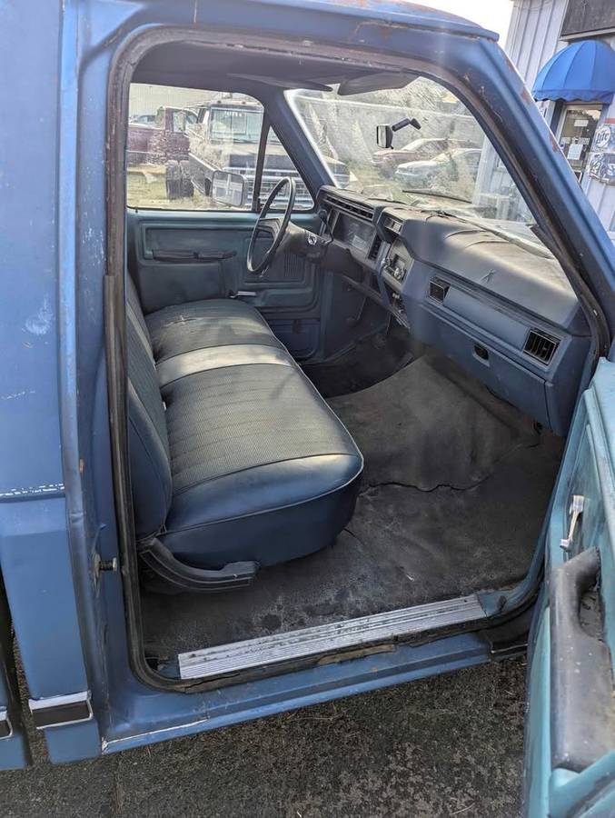 Ford-f-150-1984-blue-18