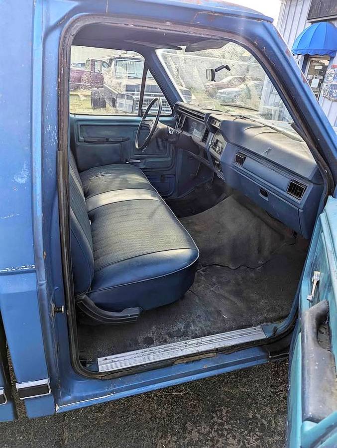 Ford-f-150-1984-blue-7