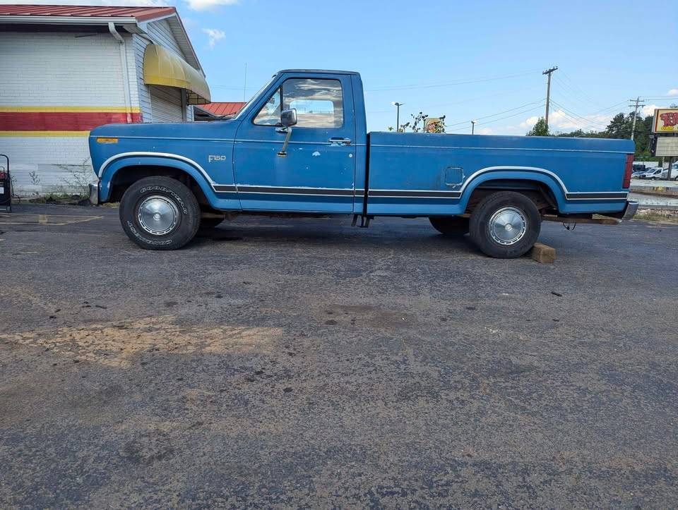 Ford-f-150-1984-blue-7