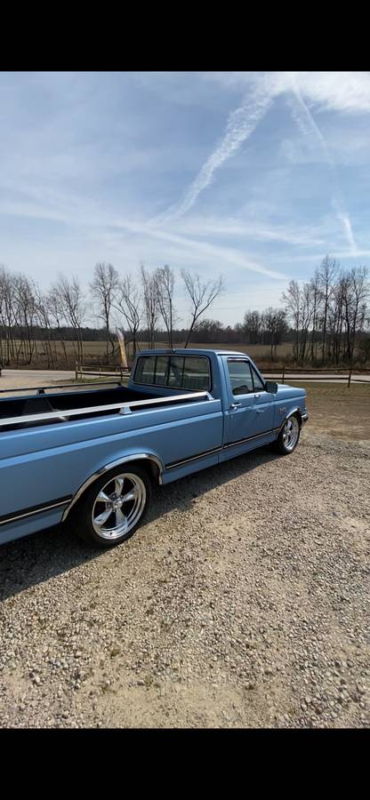Ford-f-150-1987-black-1