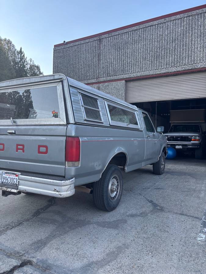 Ford-f-150-1988-silver-16