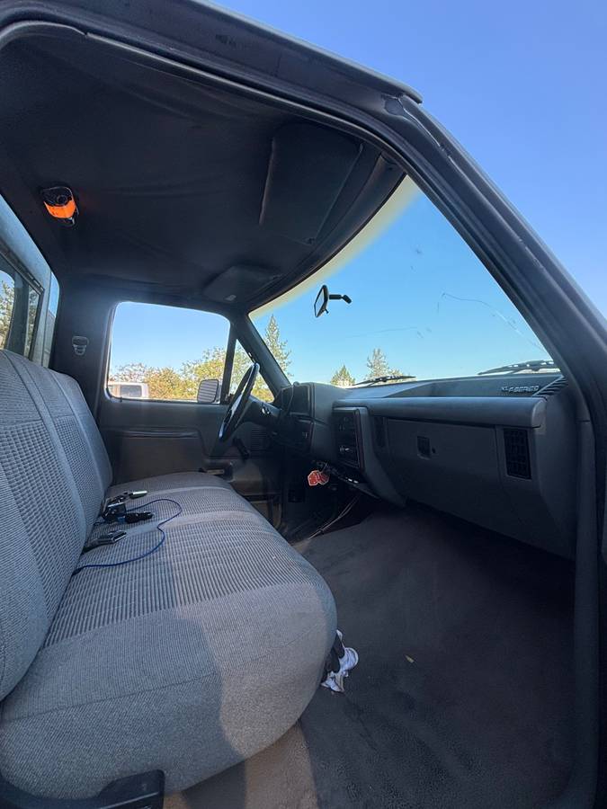Ford-f-150-1988-silver-21