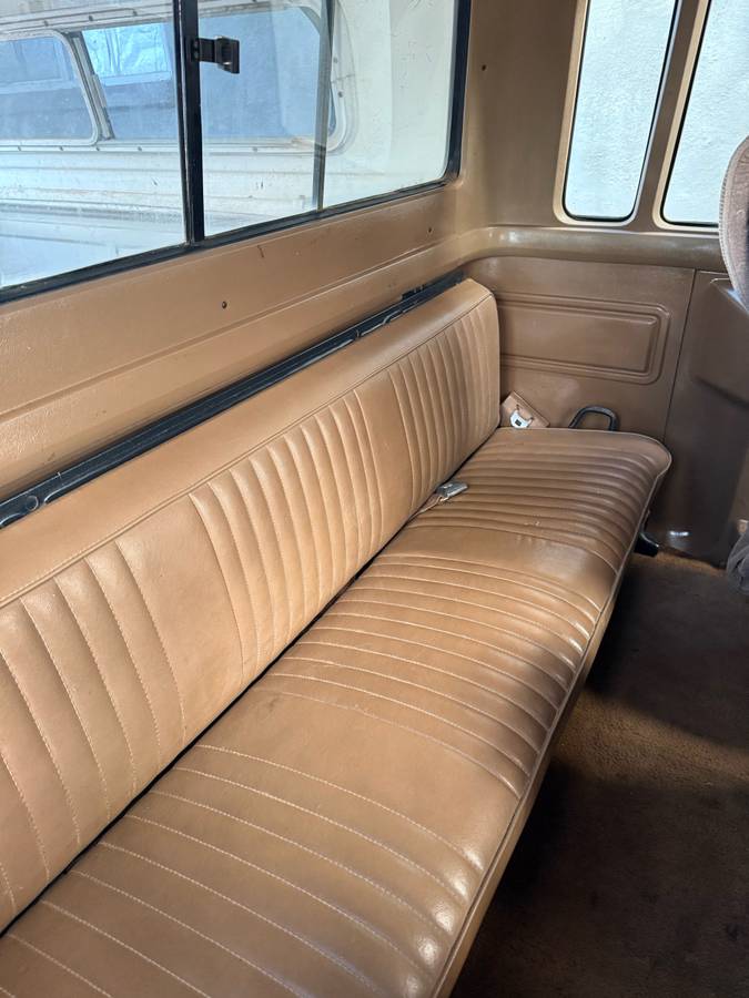Ford-f-150-1990-brown-1