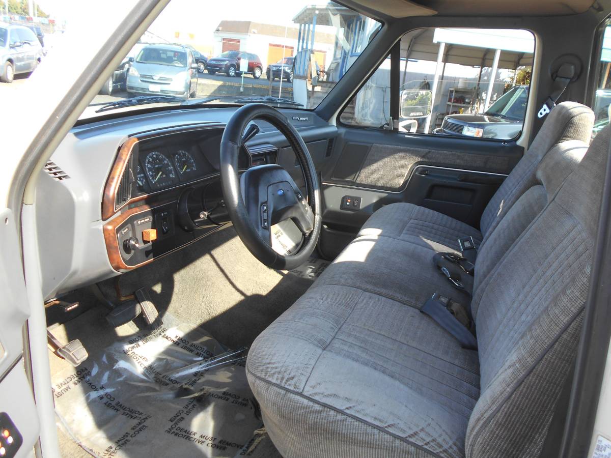 Ford-f-150-1991-white-4