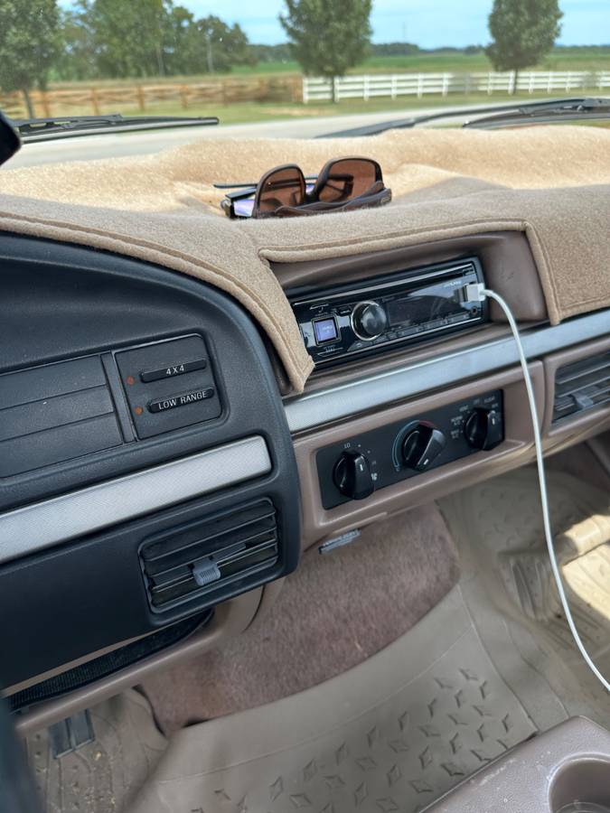 Ford-f-150-1993-brown