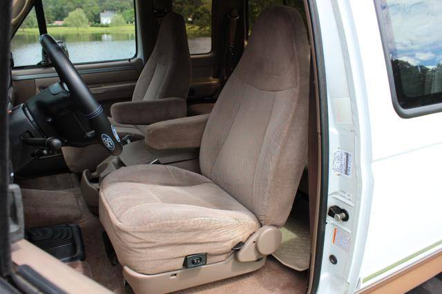 Ford-f-150-1995-white-13
