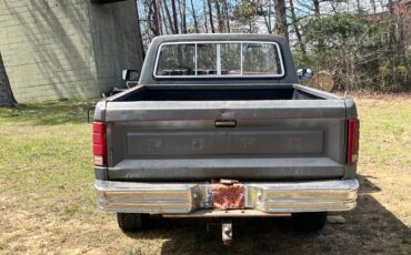 Ford-f-150-4x4-1985-7