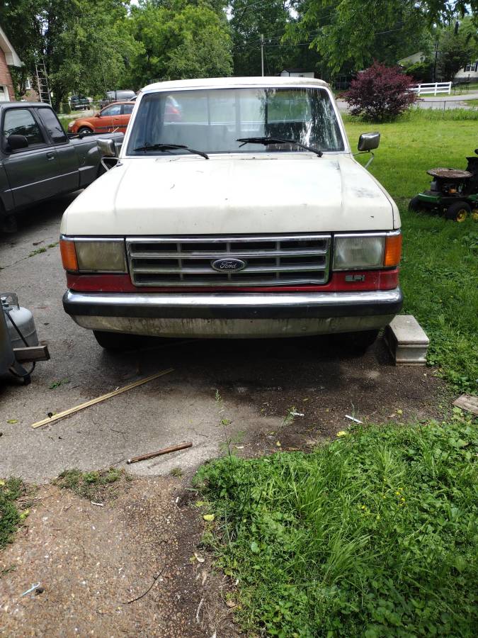 Ford-f-150-lariat-1987-custom-3