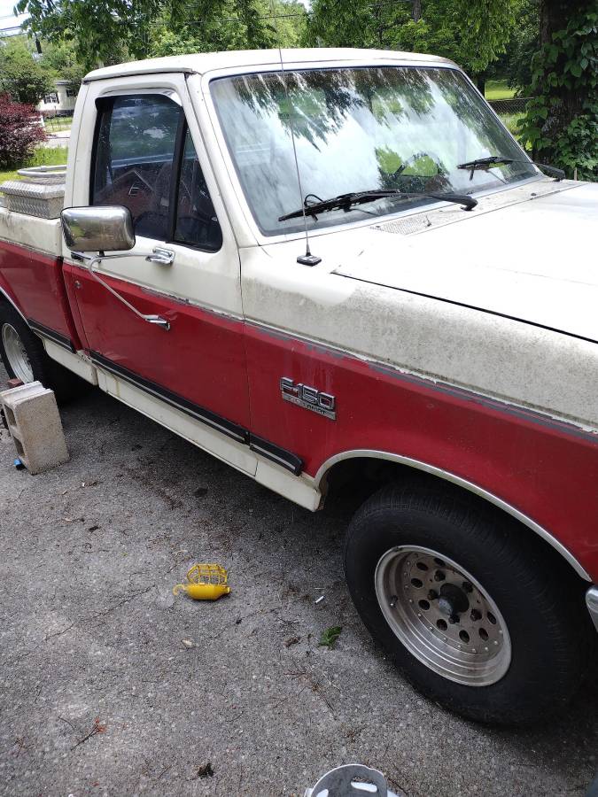 Ford-f-150-lariat-1987-custom-4
