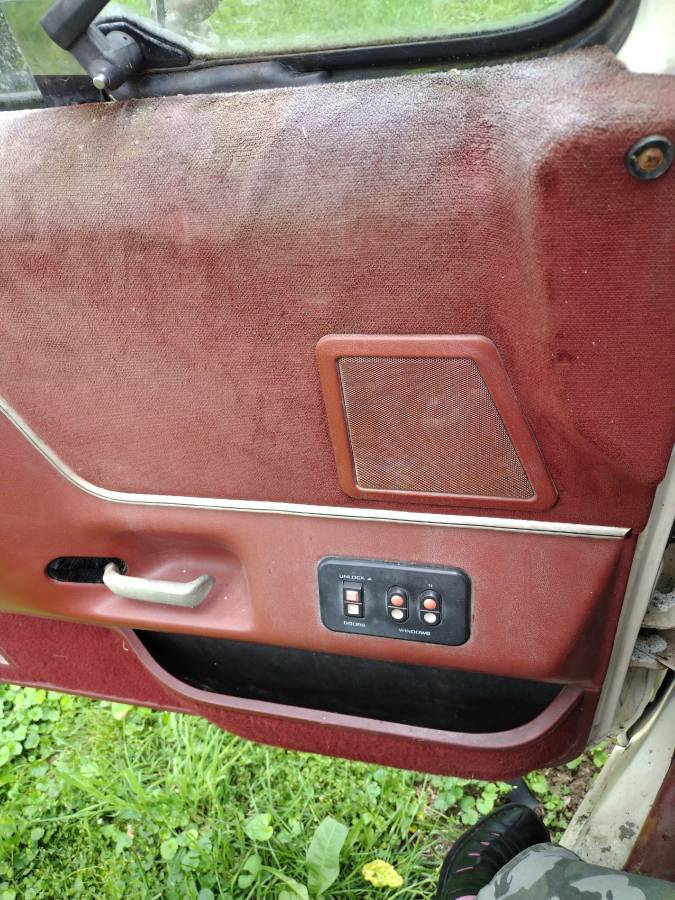 Ford-f-150-lariat-1987-custom-7