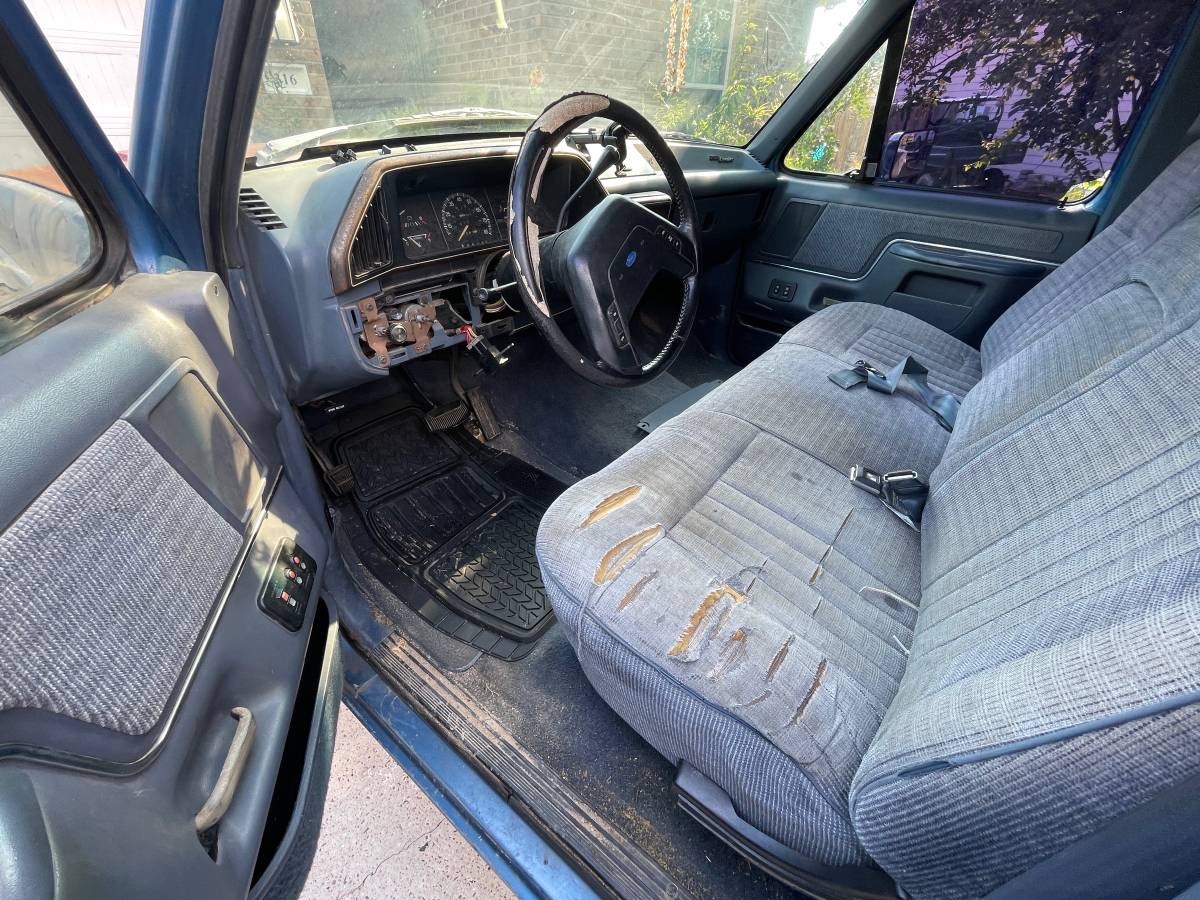 Ford-f-150-lariat-1989-11